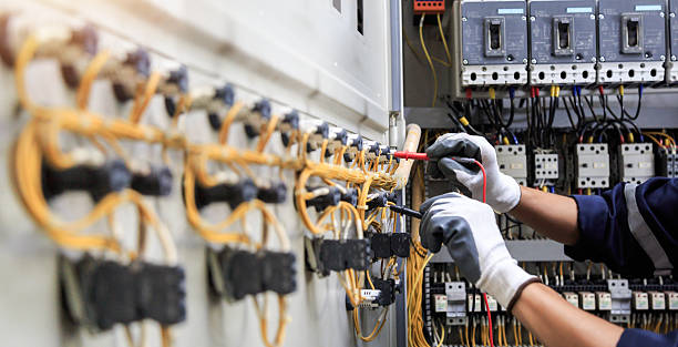 Professional Electrician technician working in Del Mar, CA